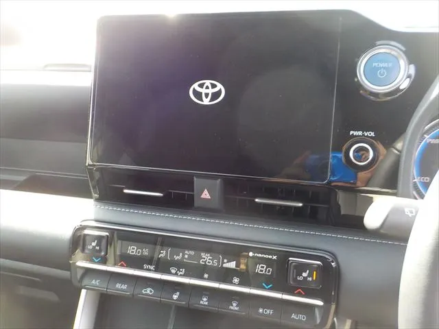 Toyota Noah G 2023 (Hybrid, Auction Grade 5) – Pearl | 32,733 km | Dhaka Ready | STK-260419
