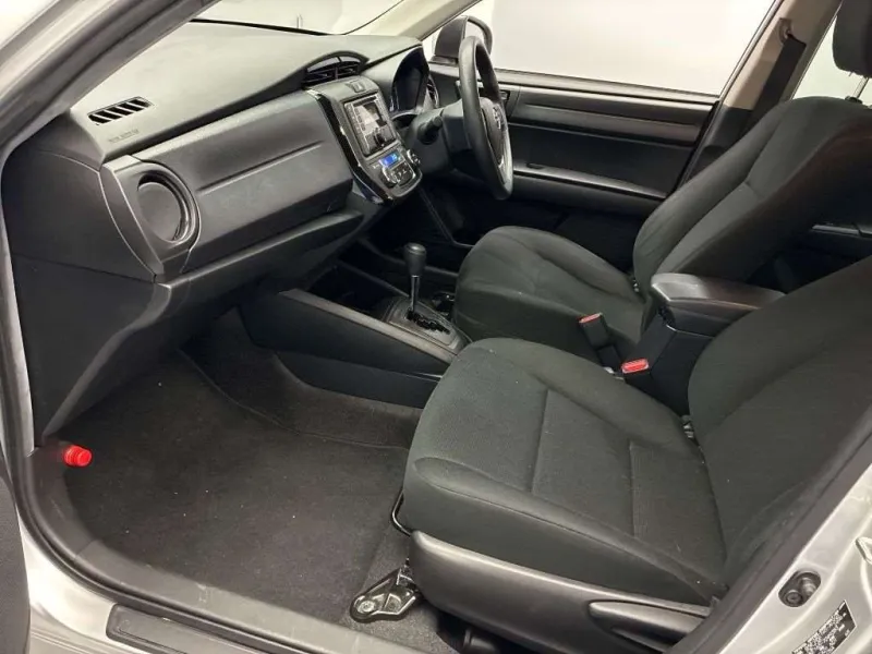 Toyota Axio EX 2021 (Hybrid, Auction Grade 4) – Silver | 48,000 km | Upcoming | STK-260496