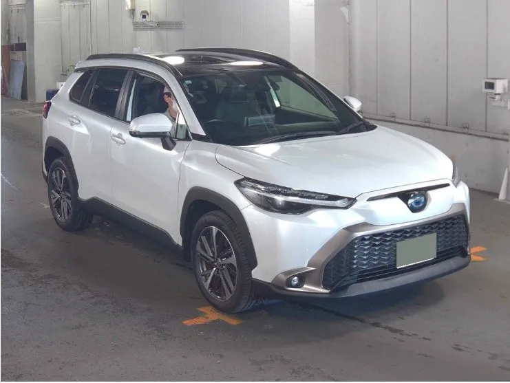 Toyota Corolla Cross Z 2021 (Hybrid, Auction Grade 4.5) – Pearl | 28,000 km | Dhaka | STK-260291