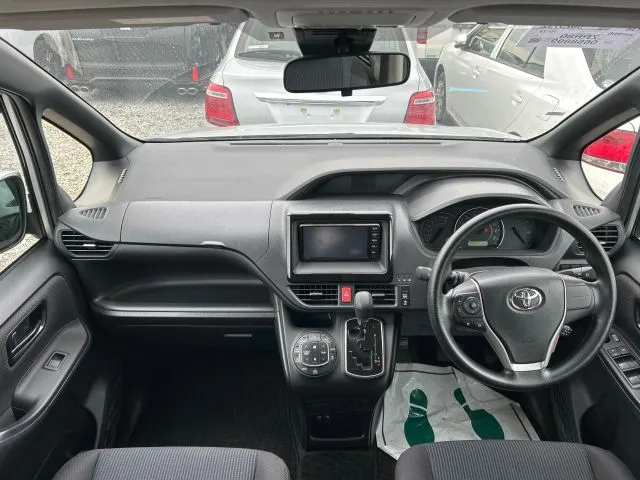 Toyota Noah XL 2020 (Non Hybrid, Auction Grade RA) – Silver | 57,358 km | Dhaka | STK-260609