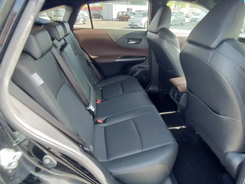Toyota Harrier Z 2020 (Non Hybrid, Auction Grade 4.5) – Black | 90,201 km | ECB Showroom | STK-260001