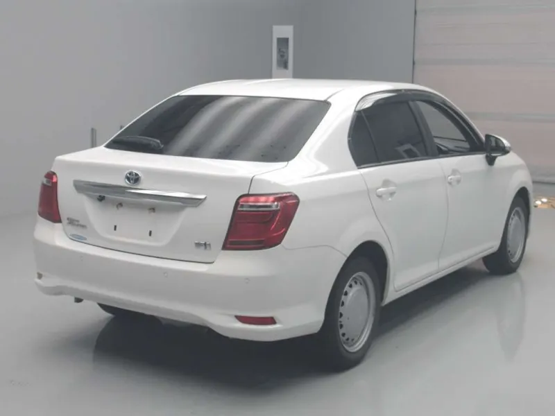 Toyota Axio EX 2021 (Hybrid, Auction Grade 4) – White | 46,800 km | Upcoming | STK-260502
