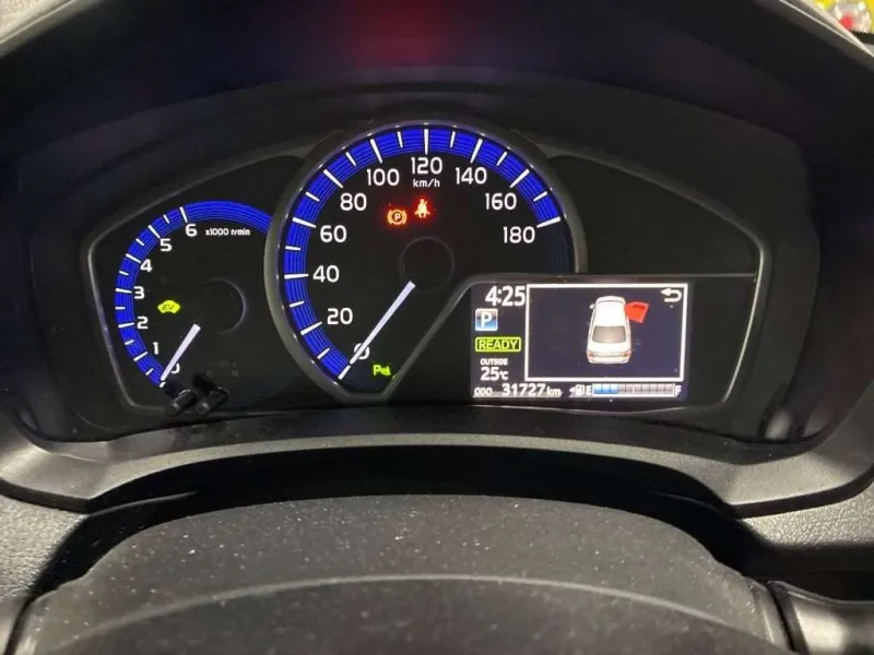 Toyota Axio EX 2021 (Hybrid, Auction Grade 4) – Silver | 31,000 km | Upcoming | STK-260512