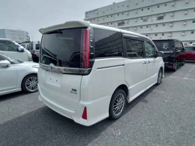 Toyota Noah Si WXB III 2021 (Hybrid, Auction Grade 4) – Pearl | 58,615 km | Incoming | STK-260477