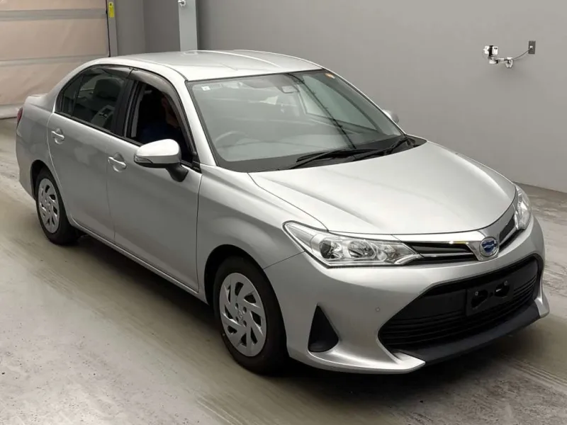 Toyota Axio EX 2021 (Hybrid, Auction Grade 4) – Silver | 31,700 km | Upcoming | STK-260507