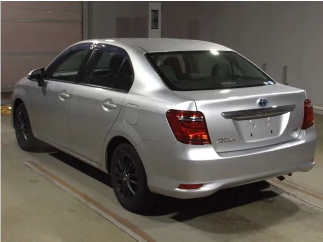 Toyota Axio EX 2021 (Hybrid, Auction Grade 4) – Silver | 77,748 km | STK-260384