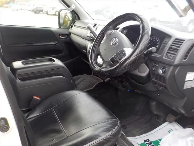 Toyota Hiace Super GL Dark Prime 2023 (Non Hybrid, Auction Grade 3) – Pearl | 69,000 km | Showroom | STK-260666