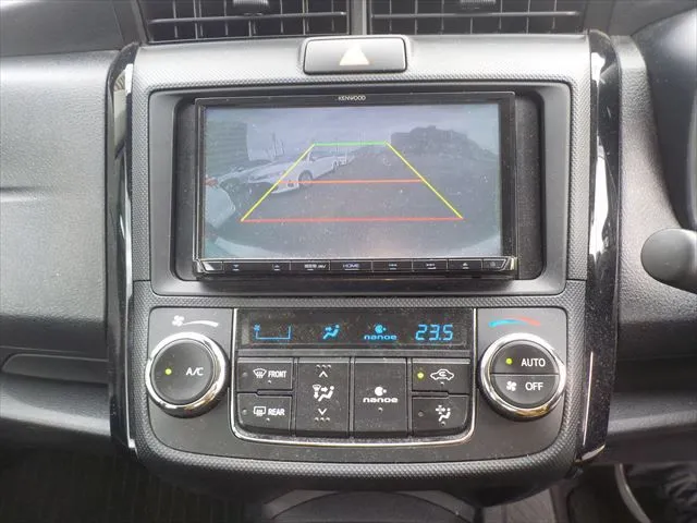 Toyota Axio EX 2022 (Hybrid, Auction Grade 4.5) – Silver | 81,600 km | Upcoming | STK-260842