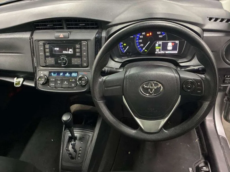 Toyota Axio EX 2021 (Hybrid, Auction Grade 4) – Silver | 31,000 km | Upcoming | STK-260512