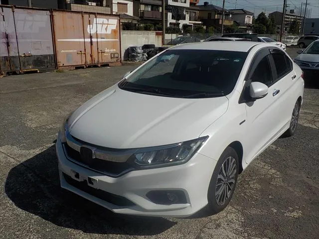 Honda Grace EX 2020 (Hybrid, Auction Grade 3.5) – Pearl | 65,554 km | STK-260376