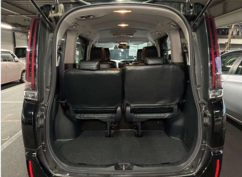 Toyota Noah X Smart 2021 (Non Hybrid, Auction Grade R) – Black | 36,000 km | Incoming 2026-07-30 | STK-260612
