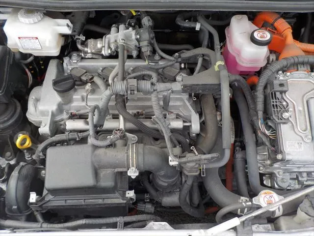 Toyota Axio EX 2022 (Hybrid, Auction Grade 4.5) – Silver | 81,600 km | Upcoming | STK-260842