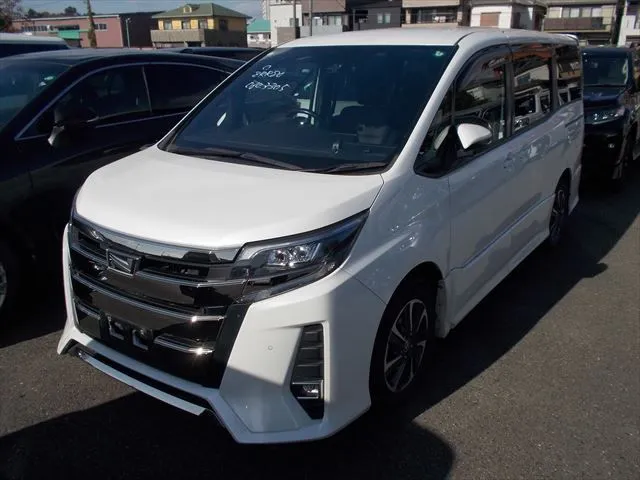 Toyota Noah SI 2020 (Non Hybrid, Auction Grade 4) – Pearl | 88,151 km | Dhaka | STK-260829