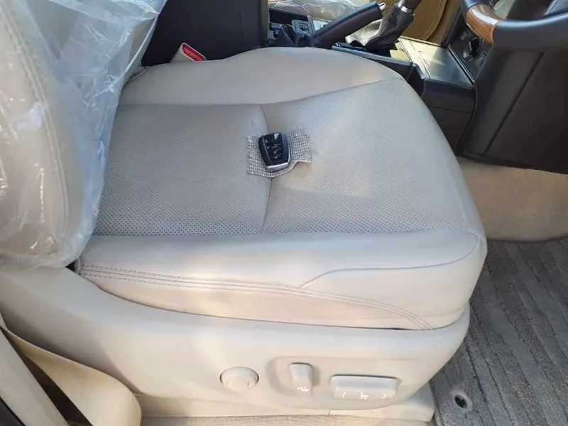 Toyota Land Cruise Prado TX 2021 (Non Hybrid, Auction Grade 5) – Pearl | 26,000 km | Pragati Sarani Showroom | STK-250205