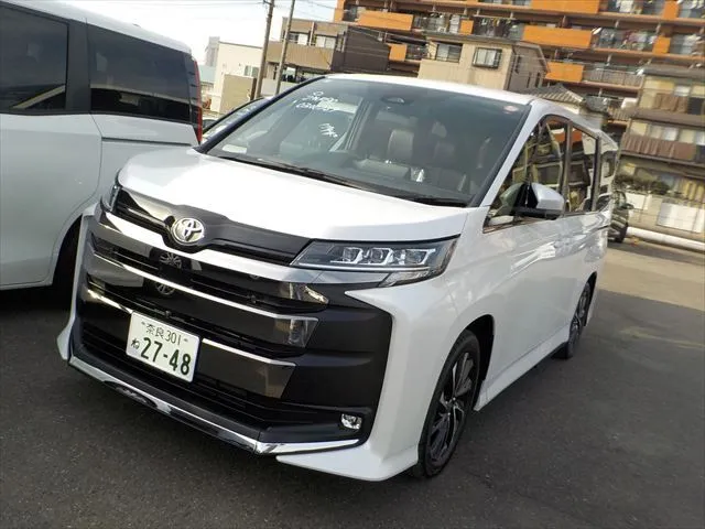 Toyota Noah S-Z 2025 (Hybrid, Auction Grade S) – Pearl | 4 km | Dhaka | STK-260818