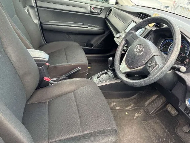 Toyota Axio EX 2021 (Hybrid, Auction Grade R) – Silver | 106,288 km | STK-260422