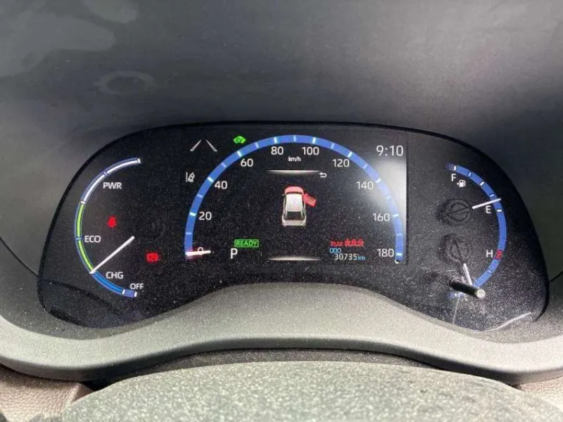 Toyota YARIS CROSS Z 2021 (Hybrid, Auction Grade 4.5) – Pearl | 30,000 km | End of July | STK-260672