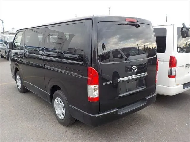 Toyota Hiace GL Dual AC 2020 (Non Hybrid, Auction Grade 3) – Black | 129,000 km | Showroom | STK-260668