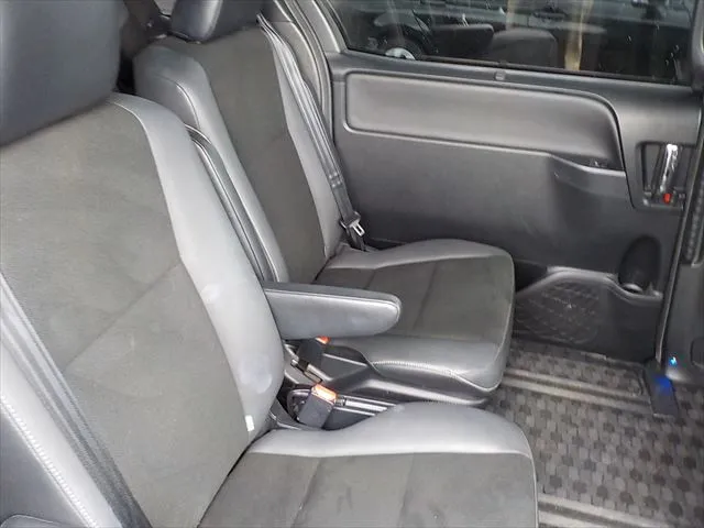 Toyota Noah Si WXB II 2020 (Non Hybrid, Auction Grade 4) – Black | 47,719 km | Dhaka | STK-260827