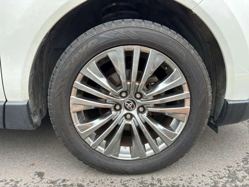 Toyota Harrier Z Leather 2021 (Non Hybrid, Auction Grade 3) – Black | 70,000 km | Upcoming | STK-260541