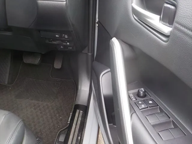 Toyota Corolla Cross Z 2024 (Hybrid, Auction Grade 5) – Gray (1H5) | 14,520 km | Upcoming | STK-260880