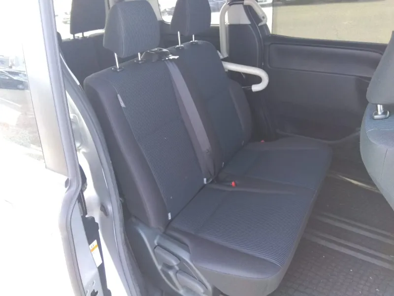 Toyota Noah X 2020 (Non Hybrid, Auction Grade 3.5) – Silver | 64,151 km | ECB Showroom | STK-250011