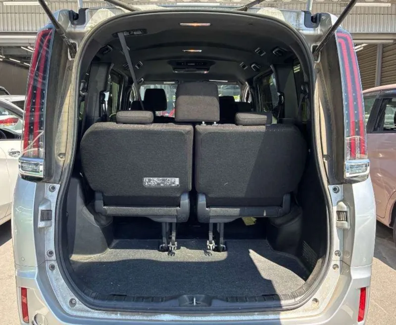 Toyota Noah G 2021 (Non Hybrid, Auction Grade RA) – Silver | 93,365 km | Incoming 2026-07-30 | STK-260610