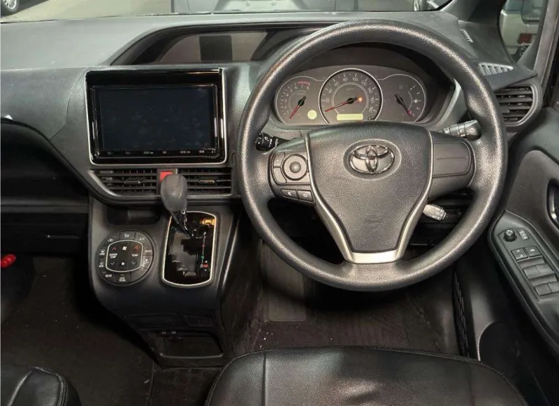 Toyota Noah X Smart 2021 (Non Hybrid, Auction Grade R) – Black | 36,000 km | Incoming 2026-07-30 | STK-260612