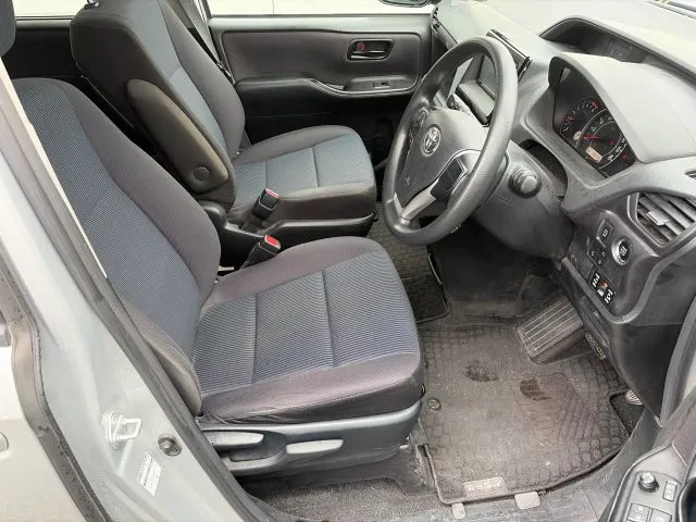 Toyota Noah X Smart 2021 (Non Hybrid, Auction Grade 4) – Silver | 88,289 km | Upcoming | STK-260611
