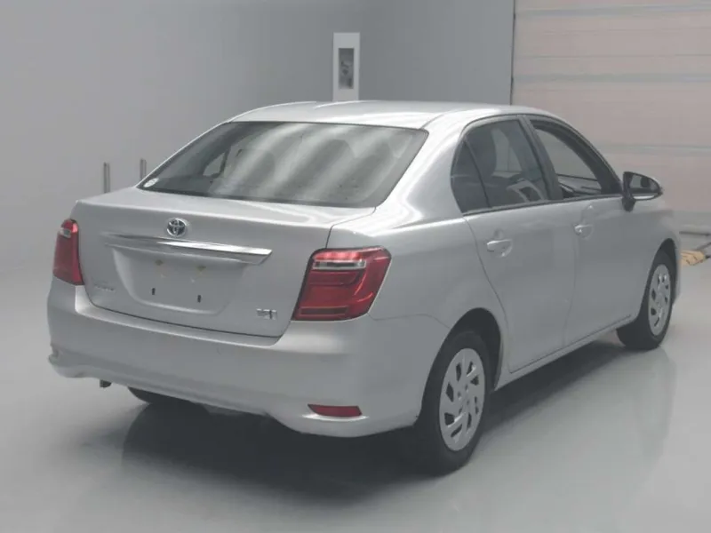 Toyota Axio EX 2021 (Hybrid, Auction Grade 4) – Silver | 48,000 km | Upcoming | STK-260496