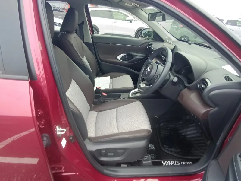 Toyota YARIS CROSS Z 2021 (Hybrid, Auction Grade 4.5) – Red | 25,000 km | Dhaka | STK-260594