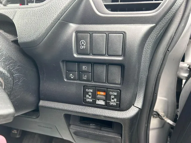 Toyota Noah XL 2020 (Non Hybrid, Auction Grade RA) – Silver | 57,358 km | Dhaka | STK-260609