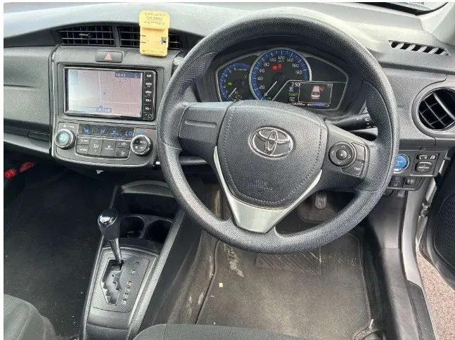 Toyota Axio EX 2021 (Hybrid, Auction Grade R) – Silver | 106,288 km | STK-260422