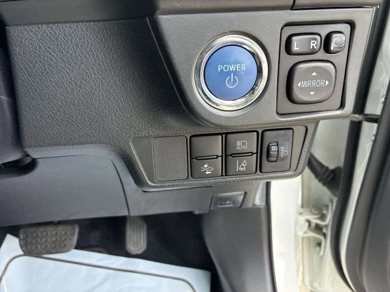 Toyota Axio EX 2021 (Hybrid, Auction Grade 4.5) – White | 59,000 km | Upcoming | STK-260506