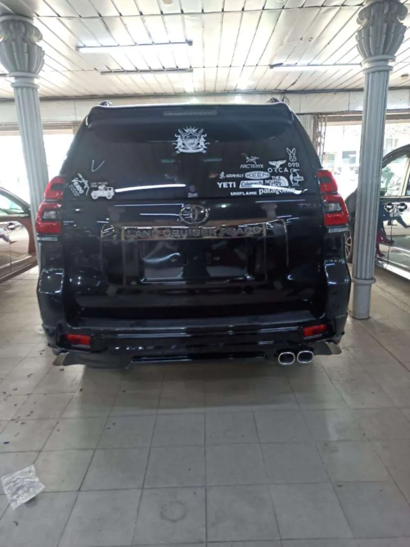 Toyota LAND CRUISER PRADO TX Limited 2020 (Non Hybrid, Auction Grade 4.5) – Attitude Black | 26,000 km | Dhaka | STK-260652