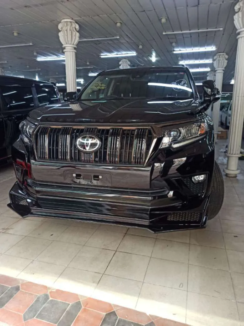 Toyota LAND CRUISER PRADO TX Limited 2020 (Non Hybrid, Auction Grade 4.5) – Attitude Black | 26,000 km | Dhaka | STK-260652