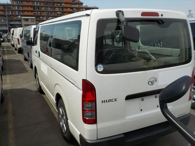 Toyota Hiace DX-PW 2021 (Non Hybrid, Auction Grade 3.5) – White | 108,879 km | Upcoming | STK-260910