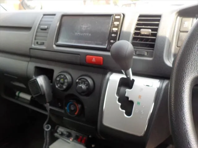 Toyota Hiace Ambulance 2022 (Non Hybrid, Auction Grade R1-REAR) – Silver | 79,567 km | Upcoming | STK-260913