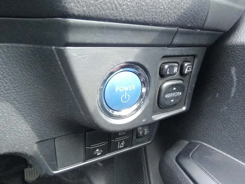 Toyota Axio EX 2021 (Hybrid, Auction Grade 4) – Silver | 31,700 km | Upcoming | STK-260507