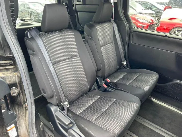 Toyota Noah SI 2020 (Non Hybrid, Auction Grade 4) – Black | 33,083 km | ECB Showroom | STK-250050