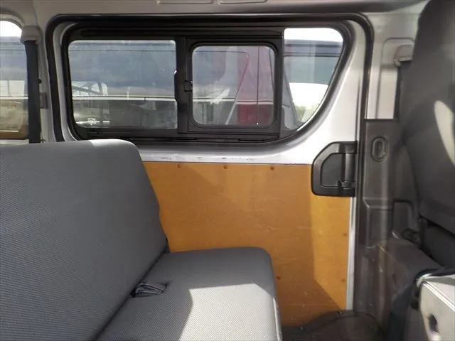 Toyota Hiace GL 2020 (Non Hybrid, Auction Grade R-REAR) – Silver | 59,192 km | Dhaka | STK-260906