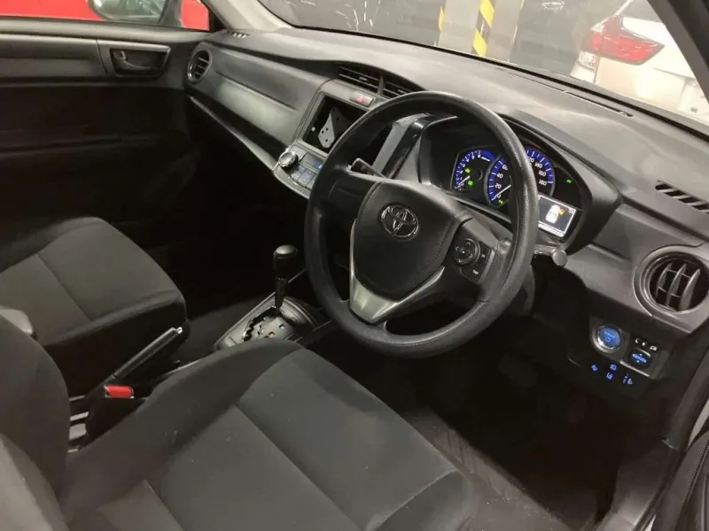 Toyota Axio EX 2021 (Hybrid, Auction Grade 4) – Silver | 48,000 km | Port | STK-260414