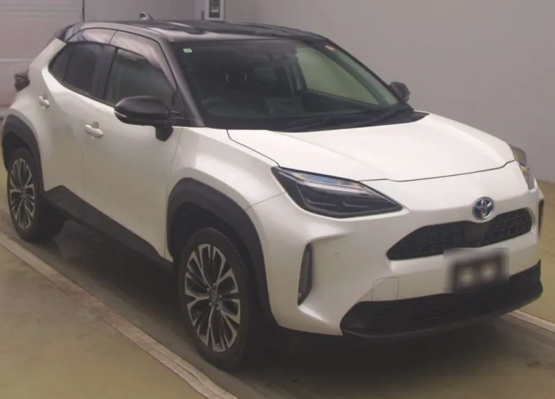 Toyota YARIS CROSS Z 2021 (Hybrid, Auction Grade 4.5) – Pearl Two-Tone | 52,450 km | Upcoming | STK-260601