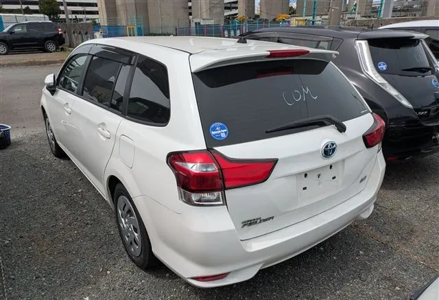 Toyota Fielder EX 2021 (Hybrid, Auction Grade 4) – White | 96,958 km | Incoming | STK-260488