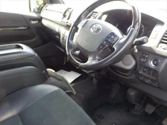 Toyota Hiace GL 2020 (Non Hybrid, Auction Grade 4) – Pearl | 113,124 km | ECB Showroom | STK-260102