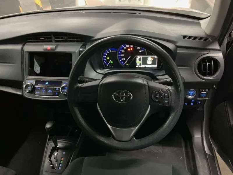 Toyota Axio EX 2021 (Hybrid, Auction Grade 4) – Silver | 48,000 km | Port | STK-260414