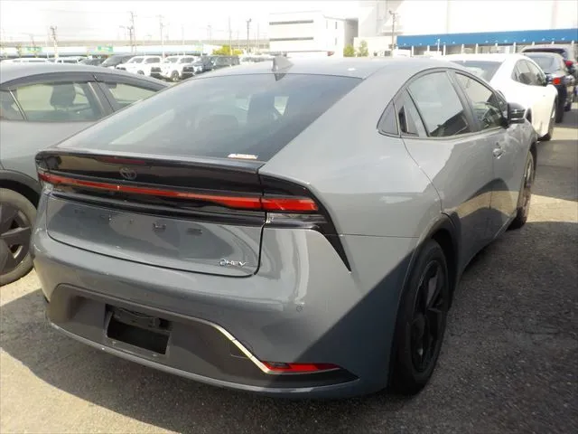 Toyota Prius U 2023 (Hybrid, Auction Grade 4.5) – Gray (1M2) | 21,610 km | Upcoming | STK-260816