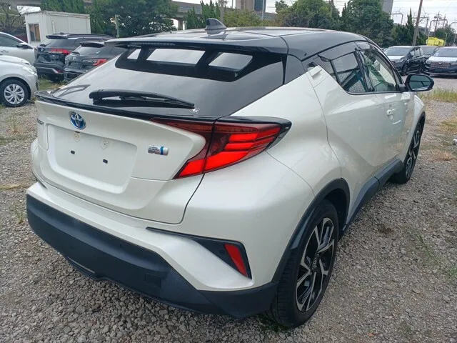 Toyota C-HR G 2020 (Hybrid, Auction Grade 4.5) – Pearl | 44,022 km | Upcoming | STK-250247
