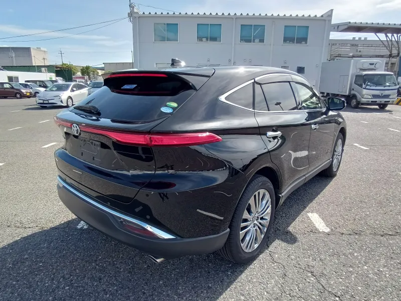 Toyota Harrier Z Leather 2020 (Non Hybrid, Auction Grade 4.5) – Black | 89,000 km | Dhaka | STK-260296