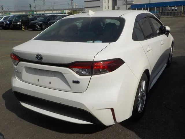 Toyota Corolla G-X Plus 2021 (Hybrid, Auction Grade 4) – White | 79,505 km | Upcoming | STK-260852
